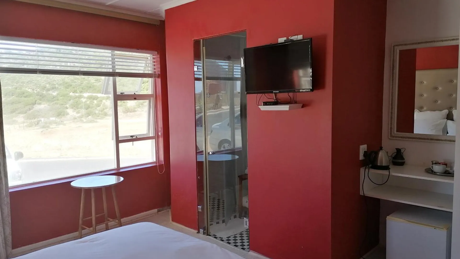 15 On Penguin Guesthouse Simon's Town 3*,  South Africa