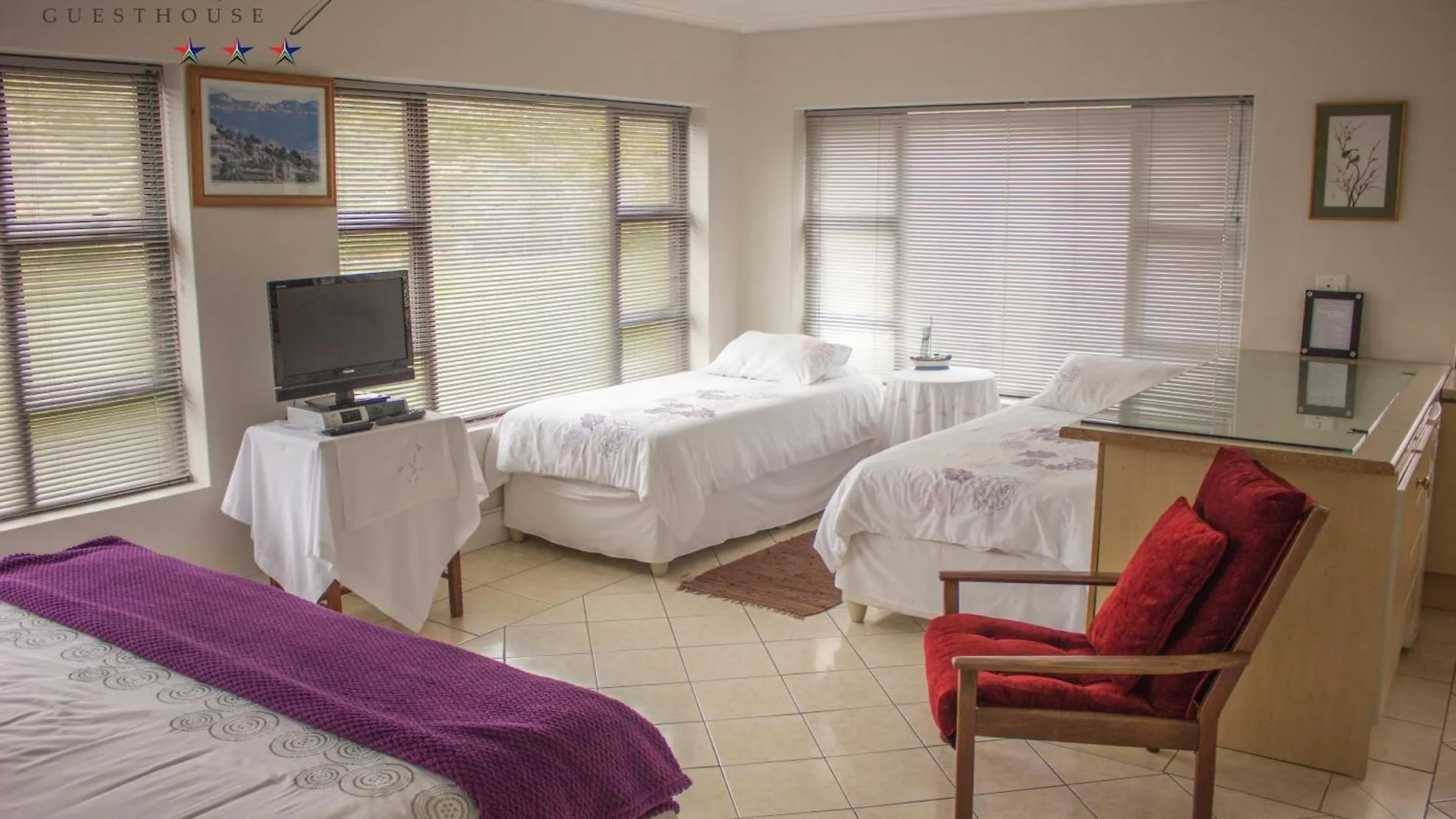 15 On Penguin Guesthouse Simon's Town