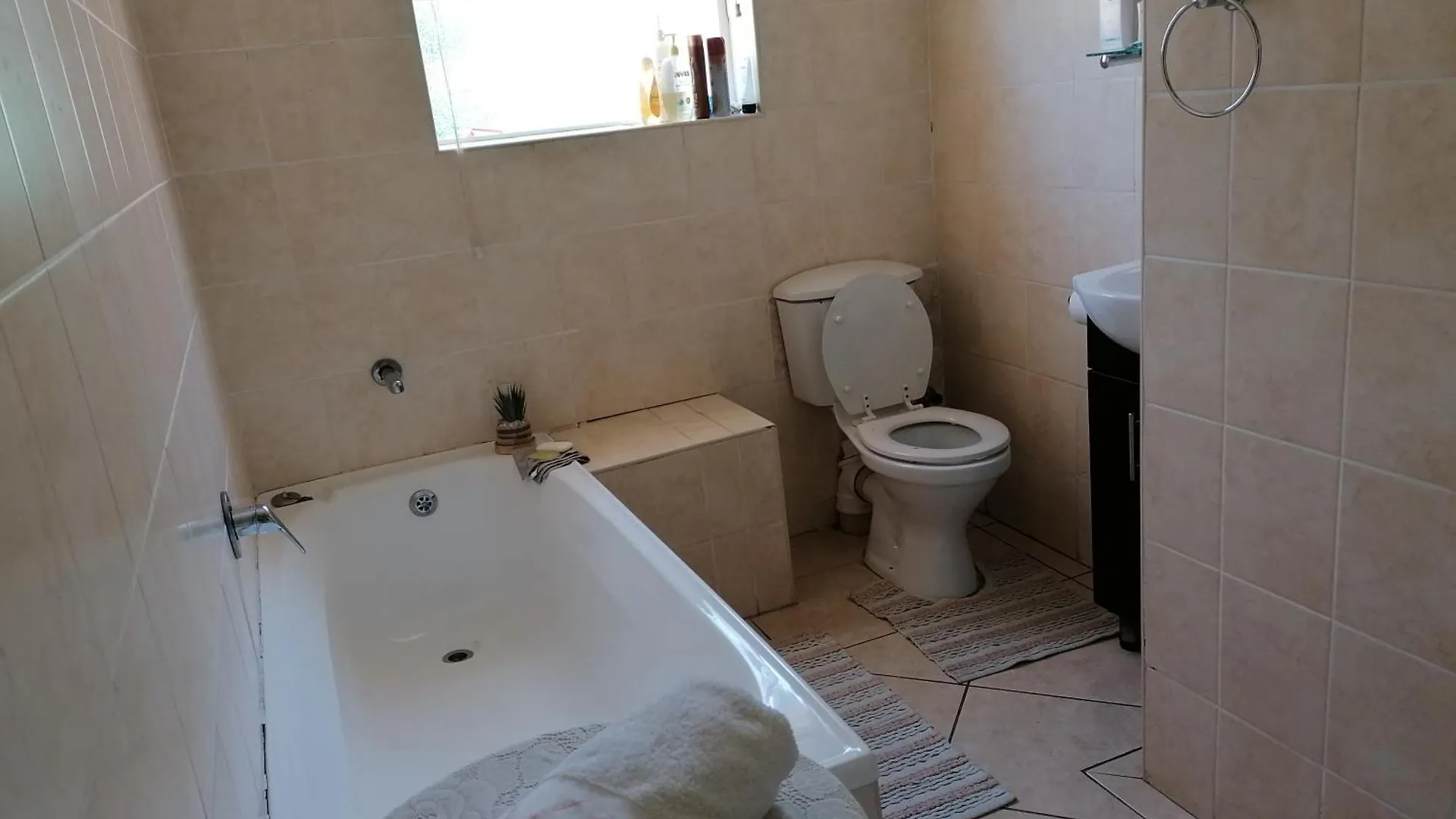 Guest house 15 On Penguin Guesthouse Simon's Town