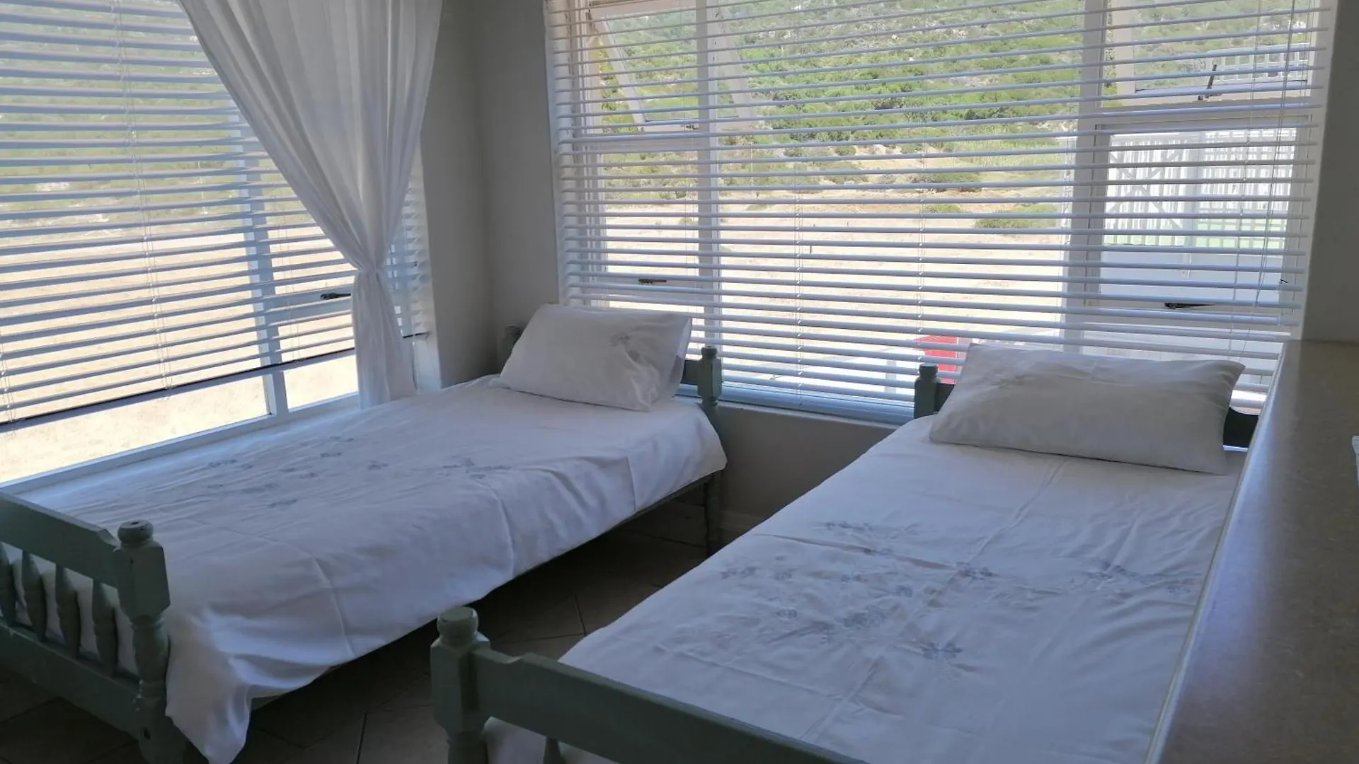 15 On Penguin Guesthouse Simon's Town