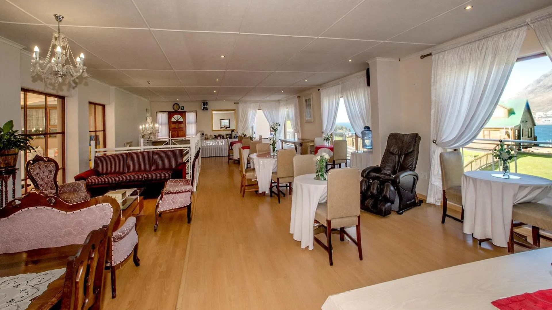 15 On Penguin Guesthouse Simon's Town